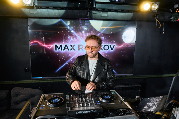 Max Rolikov